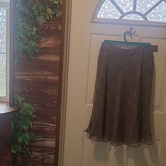 Ladies Size 8 Anne Klein Silk Multi-colored Midi Skirt - Picture 2 of 7